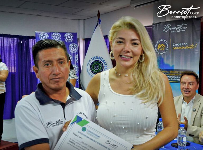 Primera promoción de la Escuela de Albañilería Berriot Corp: una generación que construye diferente 2 Berriot Corp. celebró la clausura oficial de su primera Escuela de Albañilería