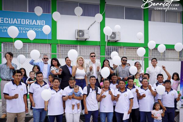 Berriot Corp. celebró la clausura oficial de su primera Escuela de Albañilería