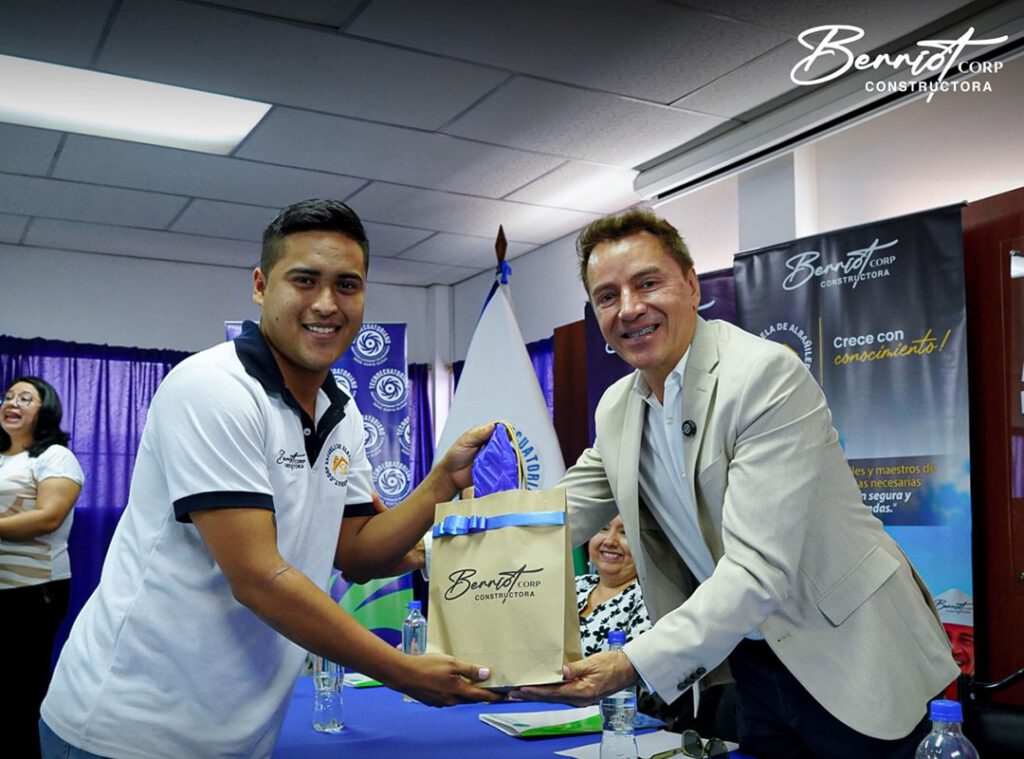 Primera promoción de la Escuela de Albañilería Berriot Corp: una generación que construye diferente 4 Berriot Corp. celebró la clausura oficial de su primera Escuela de Albañilería